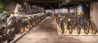 fahrrad klassen dusseldorf Cube Store Düsseldorf powered by Lucky Bike