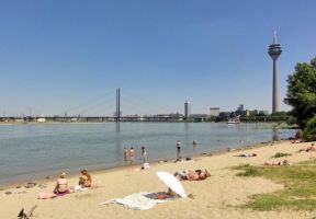 strande in der nahe dusseldorf Paradiesstrand Düsseldorf Hafen
